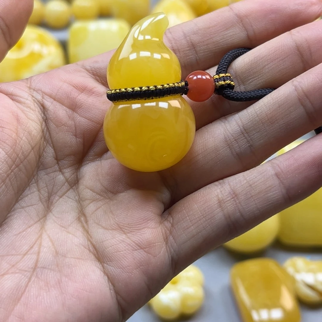 蜜蜡珠宝奇石未镶嵌