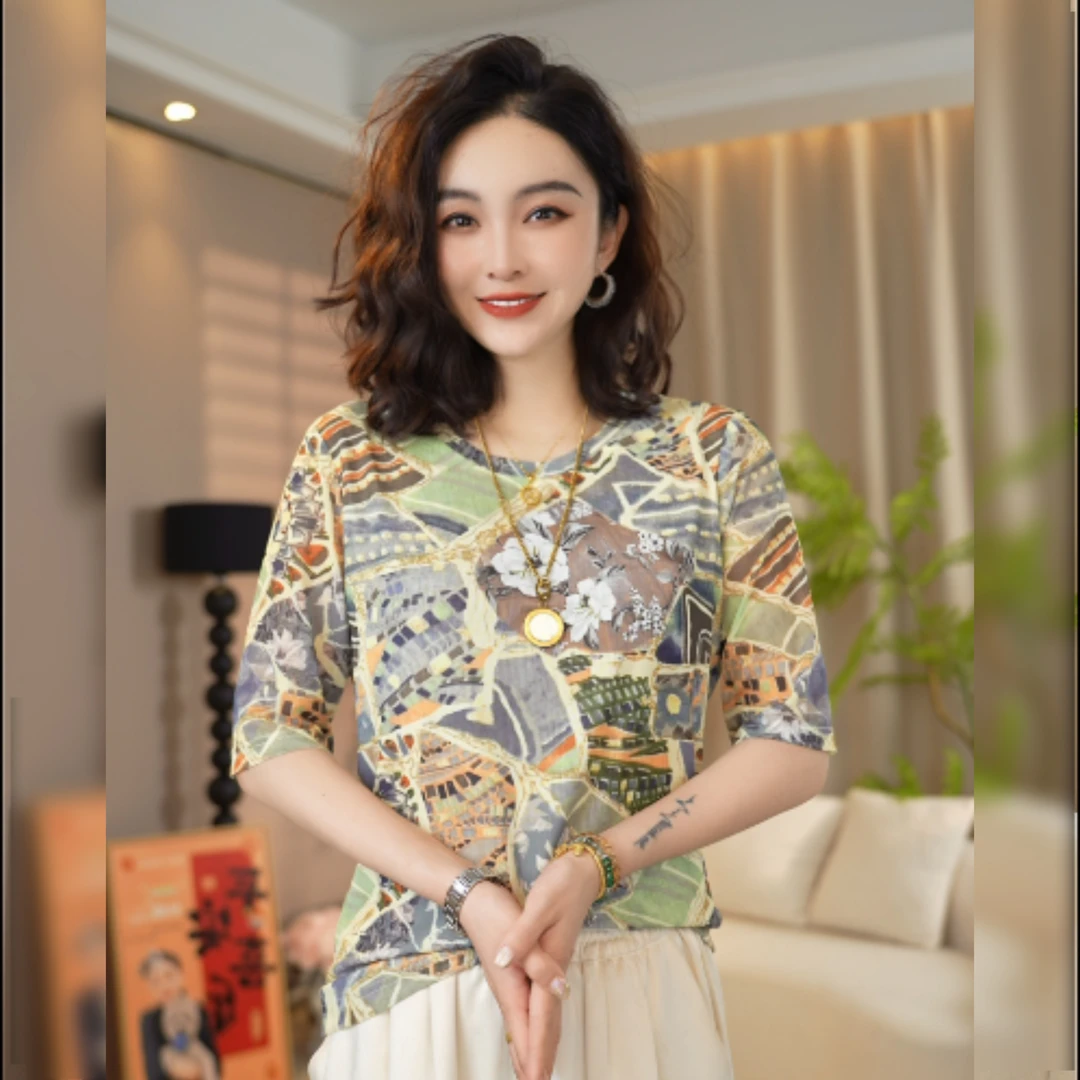 绿野 夏季新款高级感气质显瘦百搭薄款圆领女士设计感时尚上衣