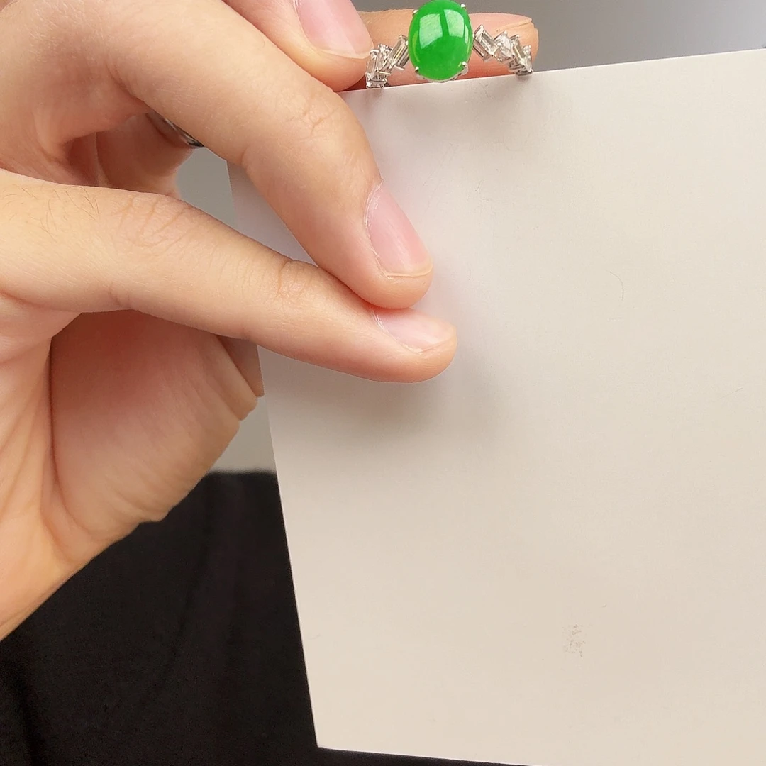 Y***-翡翠18K金镶嵌颈饰一件