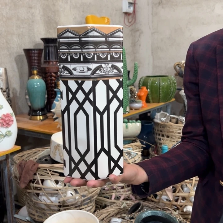 陶瓷花瓶摆件外贸出口微瑕捡漏高30口11公分