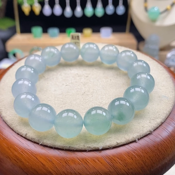 翡翠吊坠(不含链)未镶嵌翡翠高冰晴绿手串