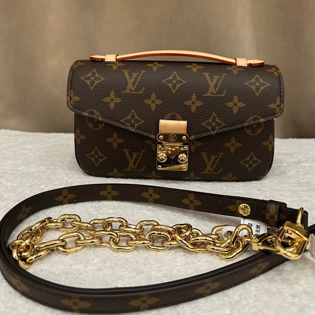 99新 LouisVuitton/路易威登 横版新款邮差，芯片款可爱百搭精致