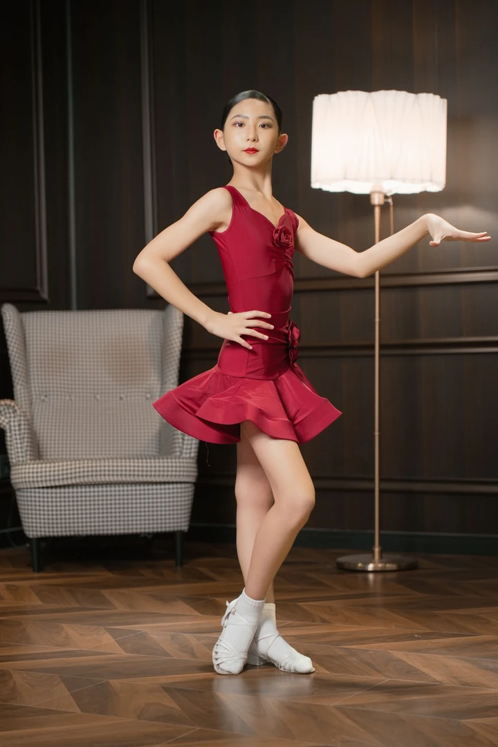 少儿拉丁舞蹈演出服无袖分体艺考时尚连衣裙女孩表演服装夏季舞服