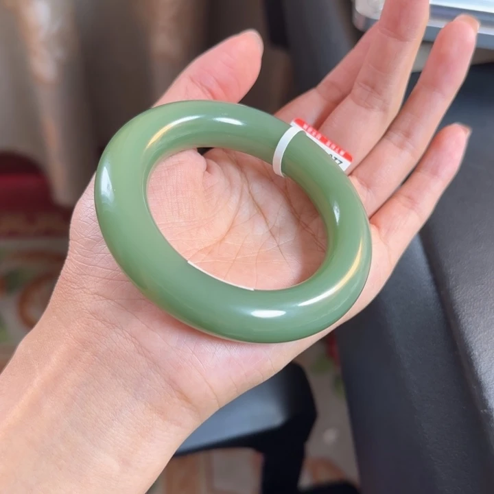 和田玉（碧玉）手镯未镶嵌