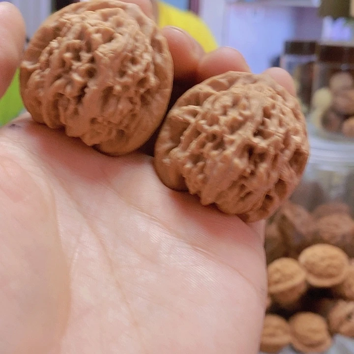 【闪购商品】核桃把件38蜡皮霞云岭