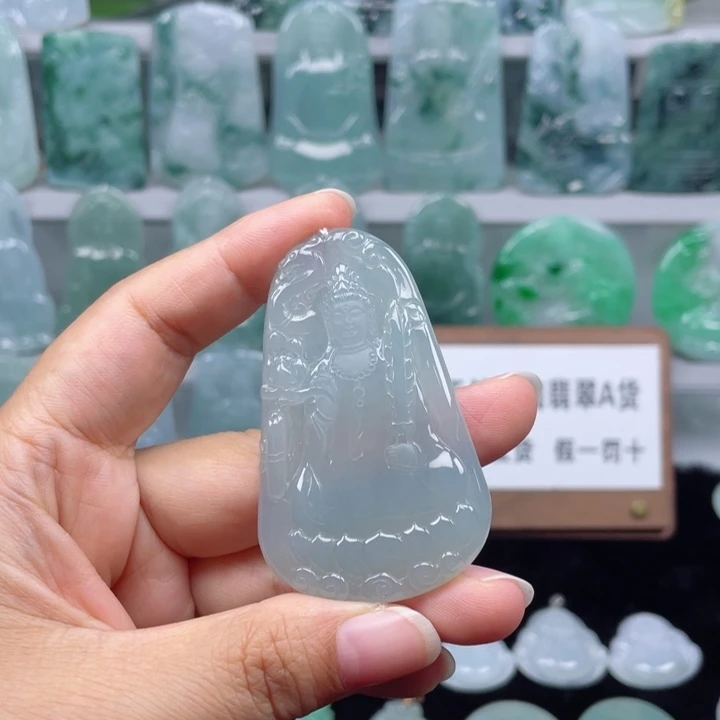 颈饰未镶嵌翡翠^***生虚空藏菩萨