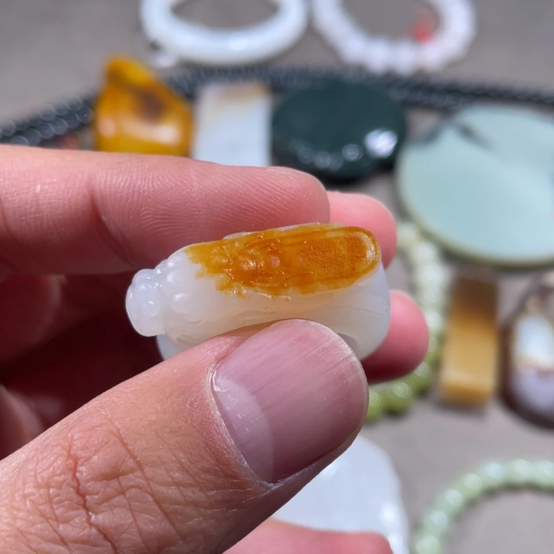 和田玉未镶嵌挂件