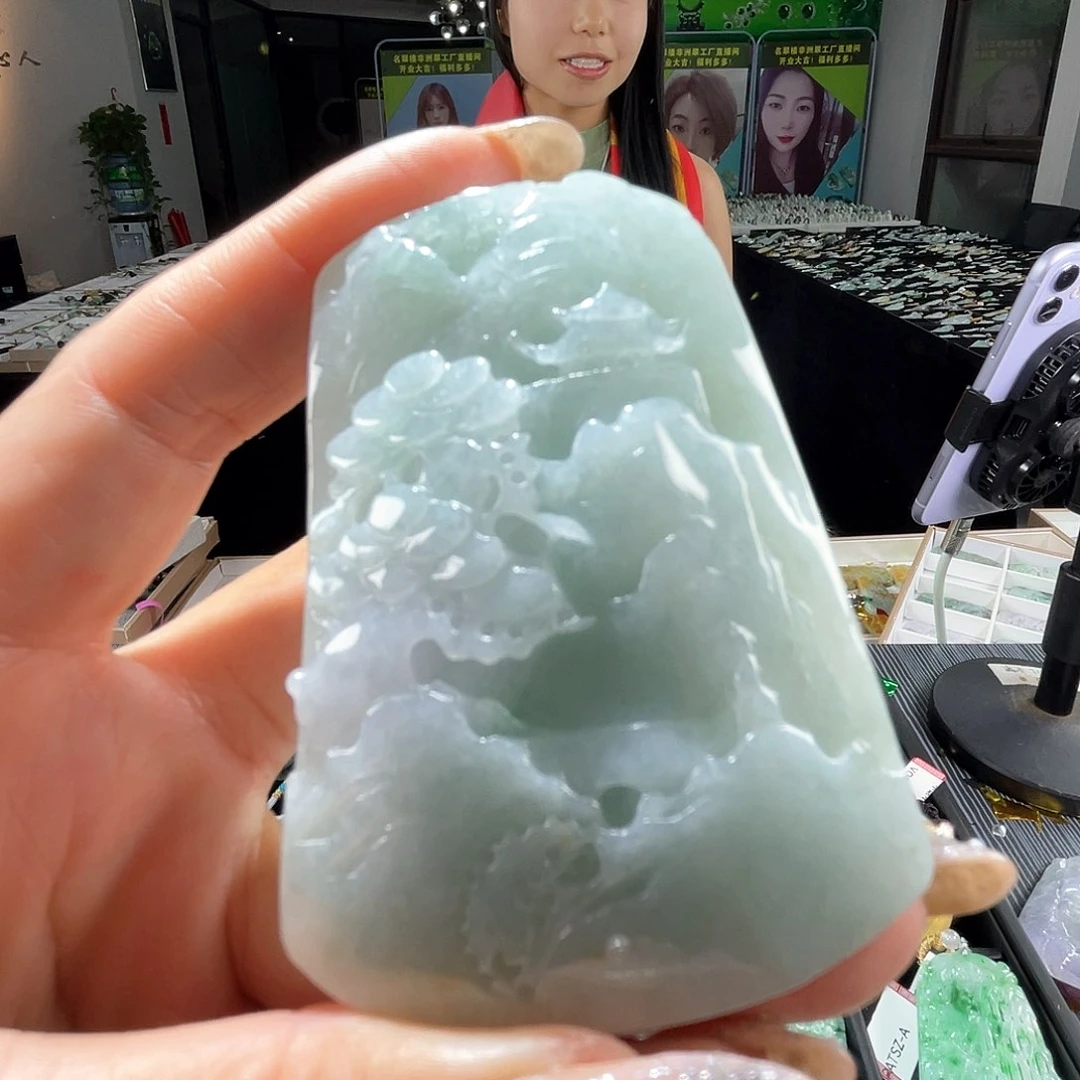 颈饰未镶嵌翡翠一