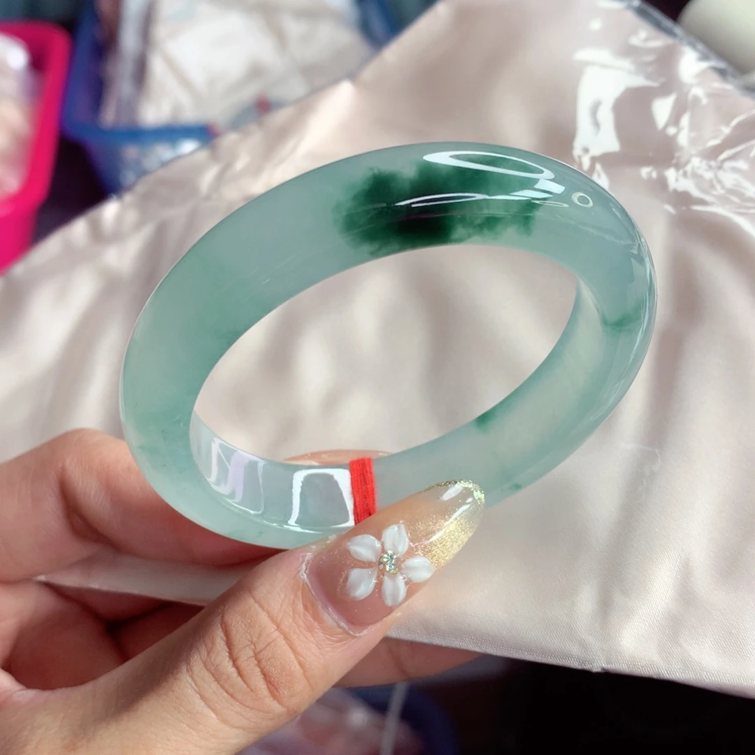 未镶嵌手镯（贵妃镯）翡翠54大万品相，小手福利，无纹裂，柒