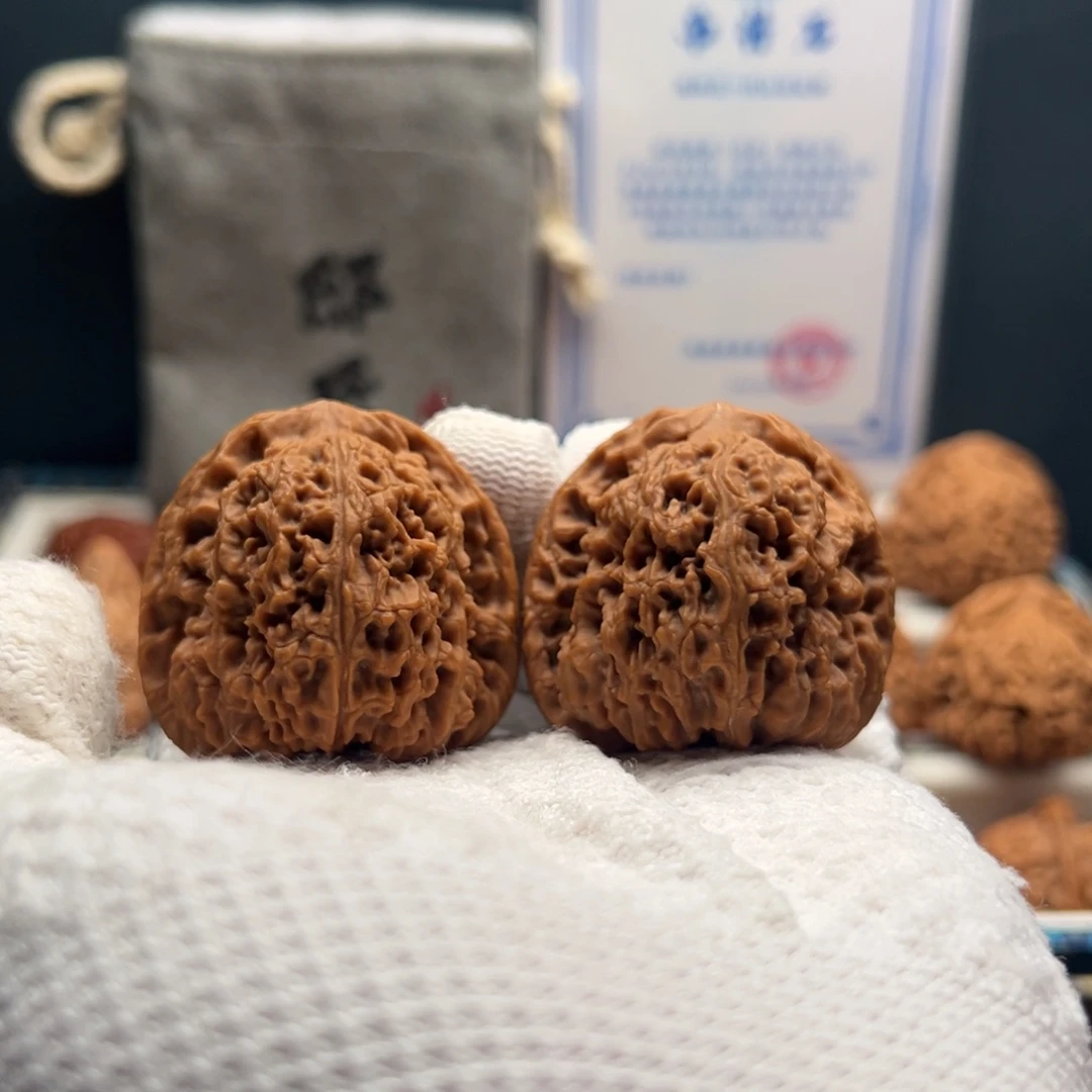 文玩核桃把件南疆42