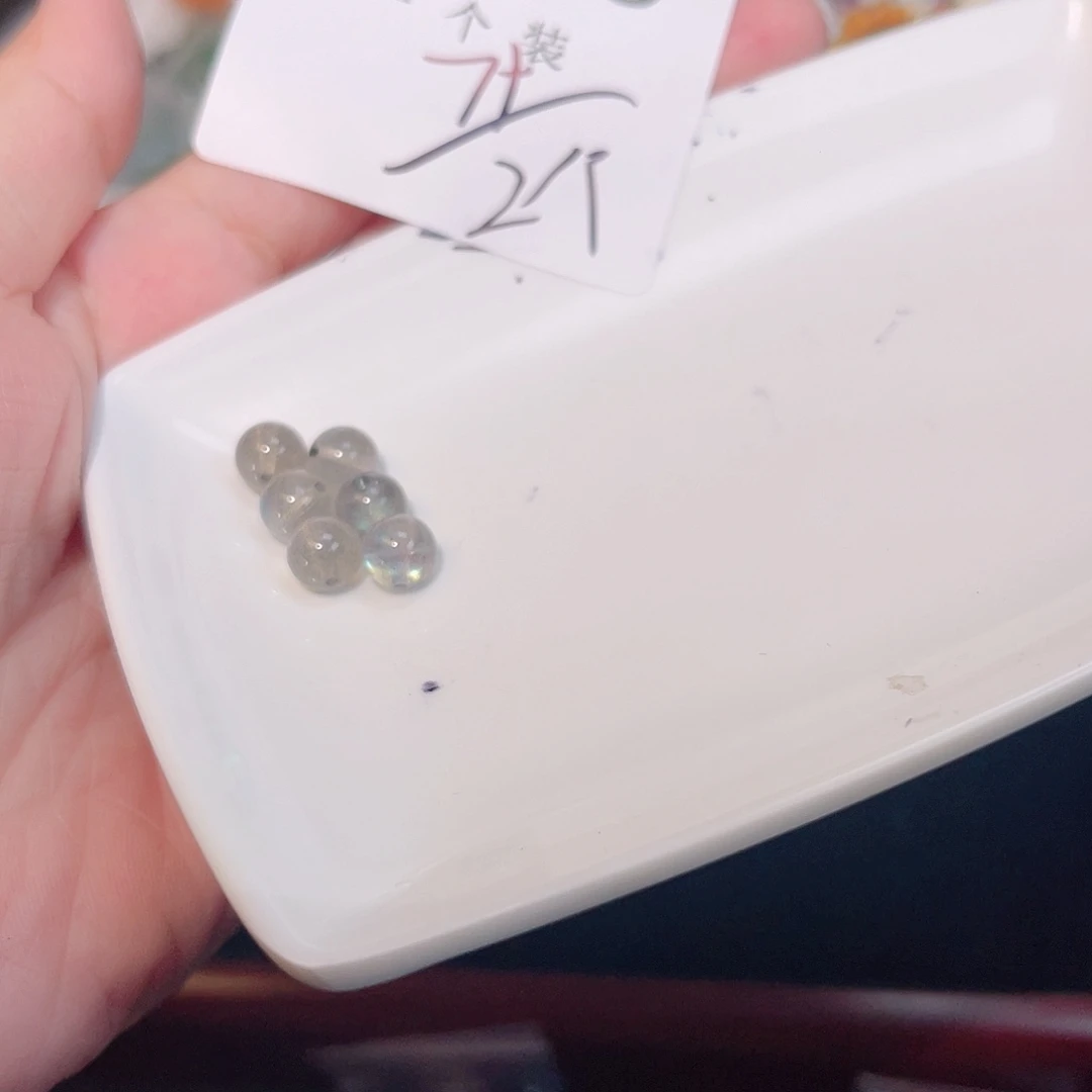 未镶嵌珠宝半成品水晶155 。