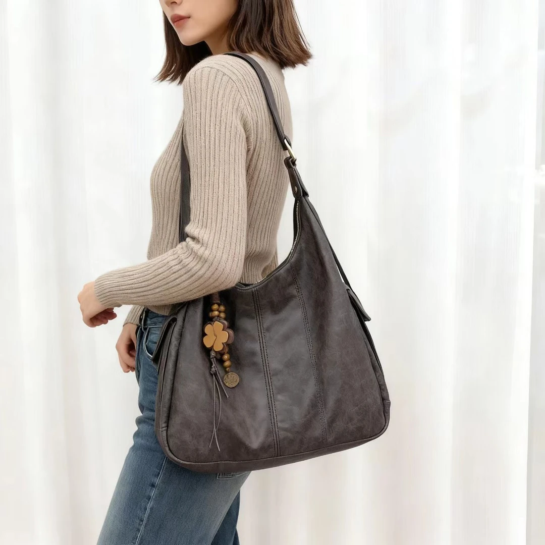 女士机车风托特包秋冬单肩包新款斜挎休闲百搭真皮时尚复古大容量