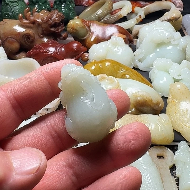 和田玉未镶嵌挂件