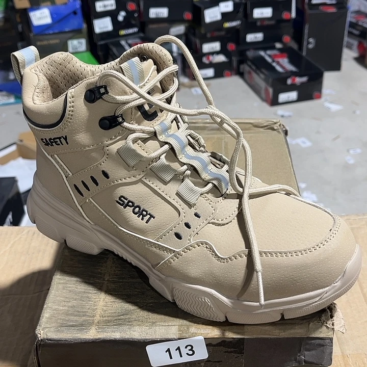 39码，编号113防砸防刺鞋