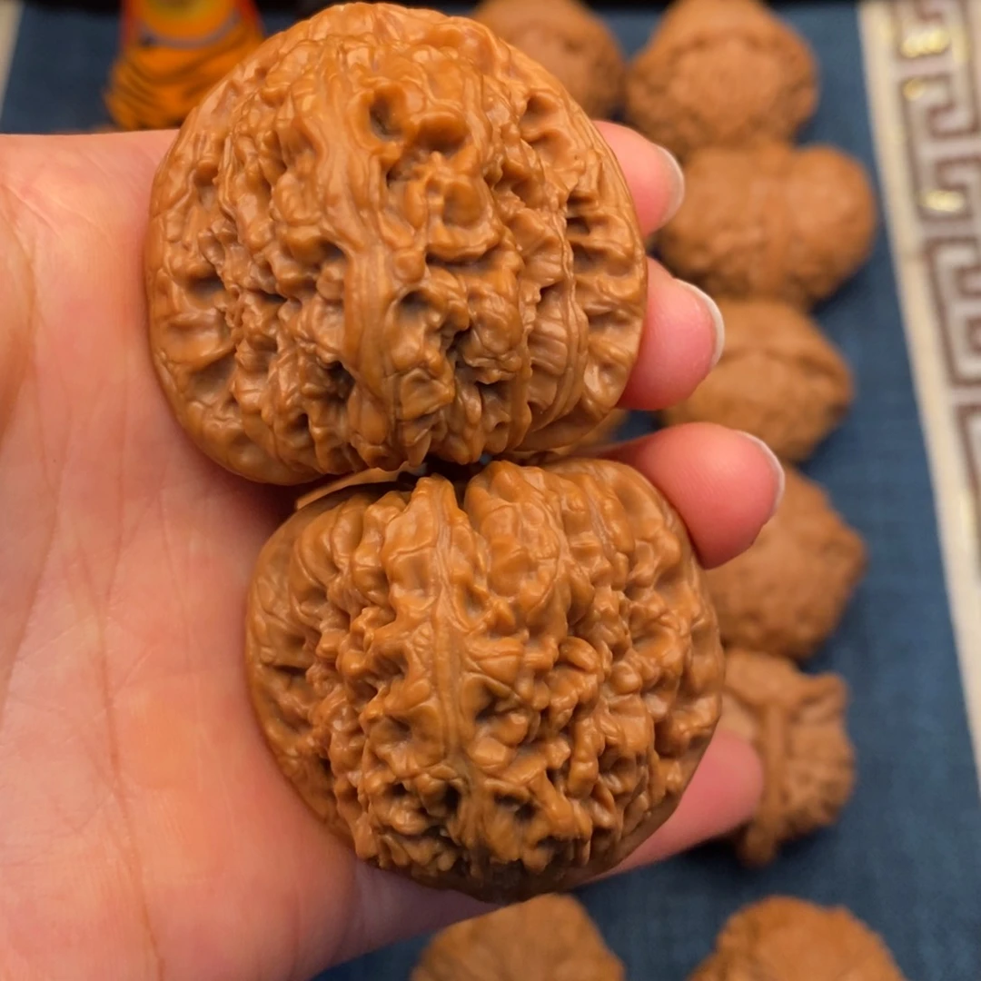 文玩核桃把件43红皮高炮南疆