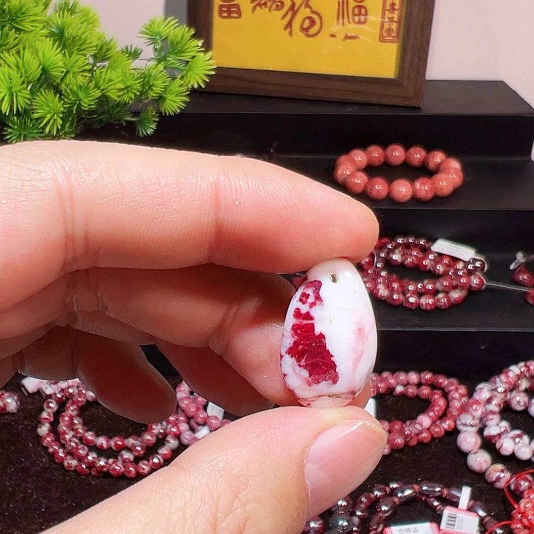 天然辰砂纯天然吊坠