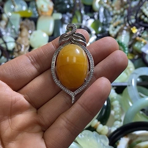 岫玉颈饰未镶嵌挂件