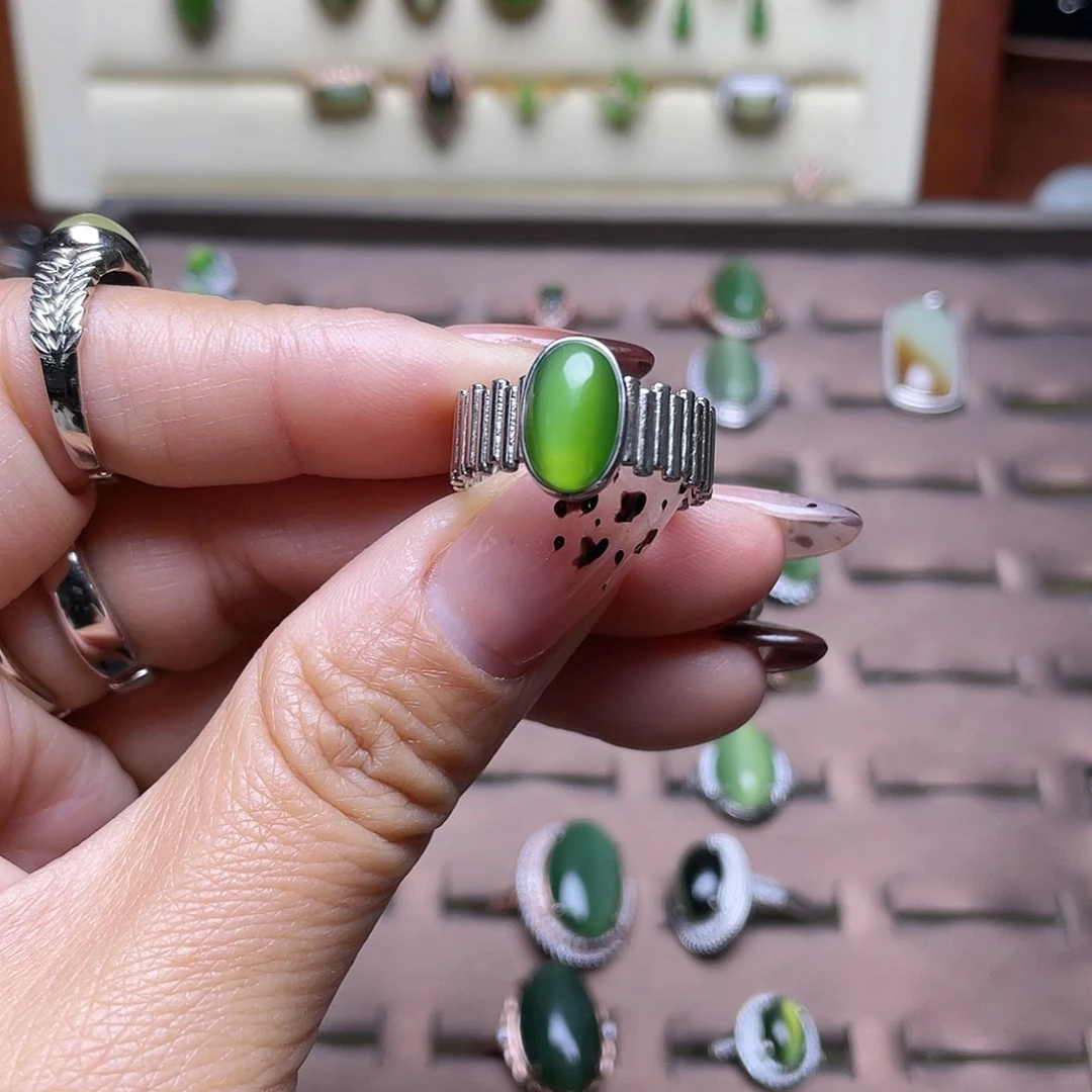 羊***羊和田玉（碧玉）银S925镶嵌吊坠(不含链)戒指