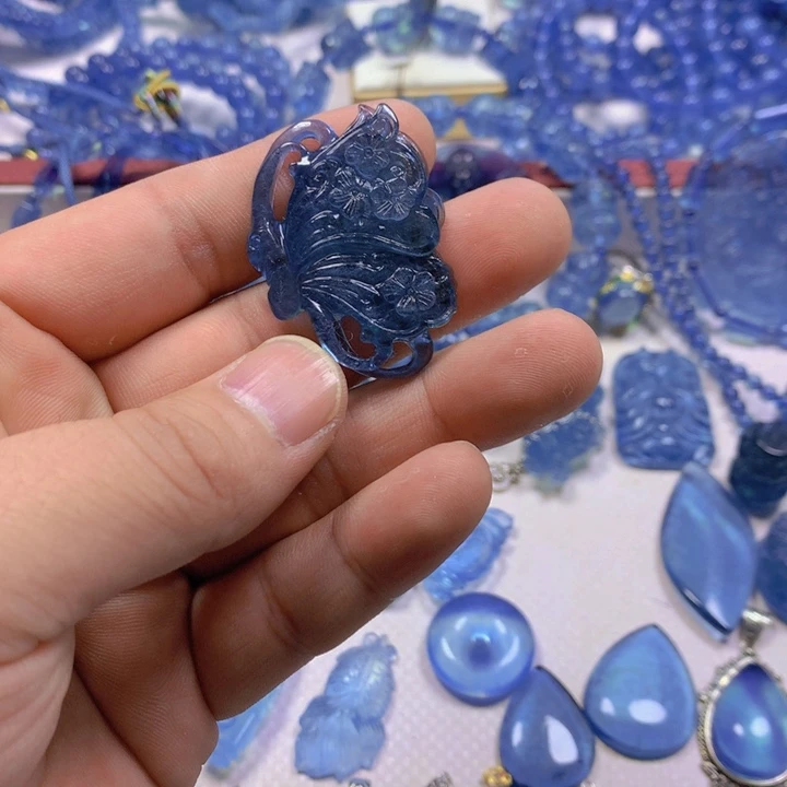 海蓝宝石颈饰未镶嵌?*票