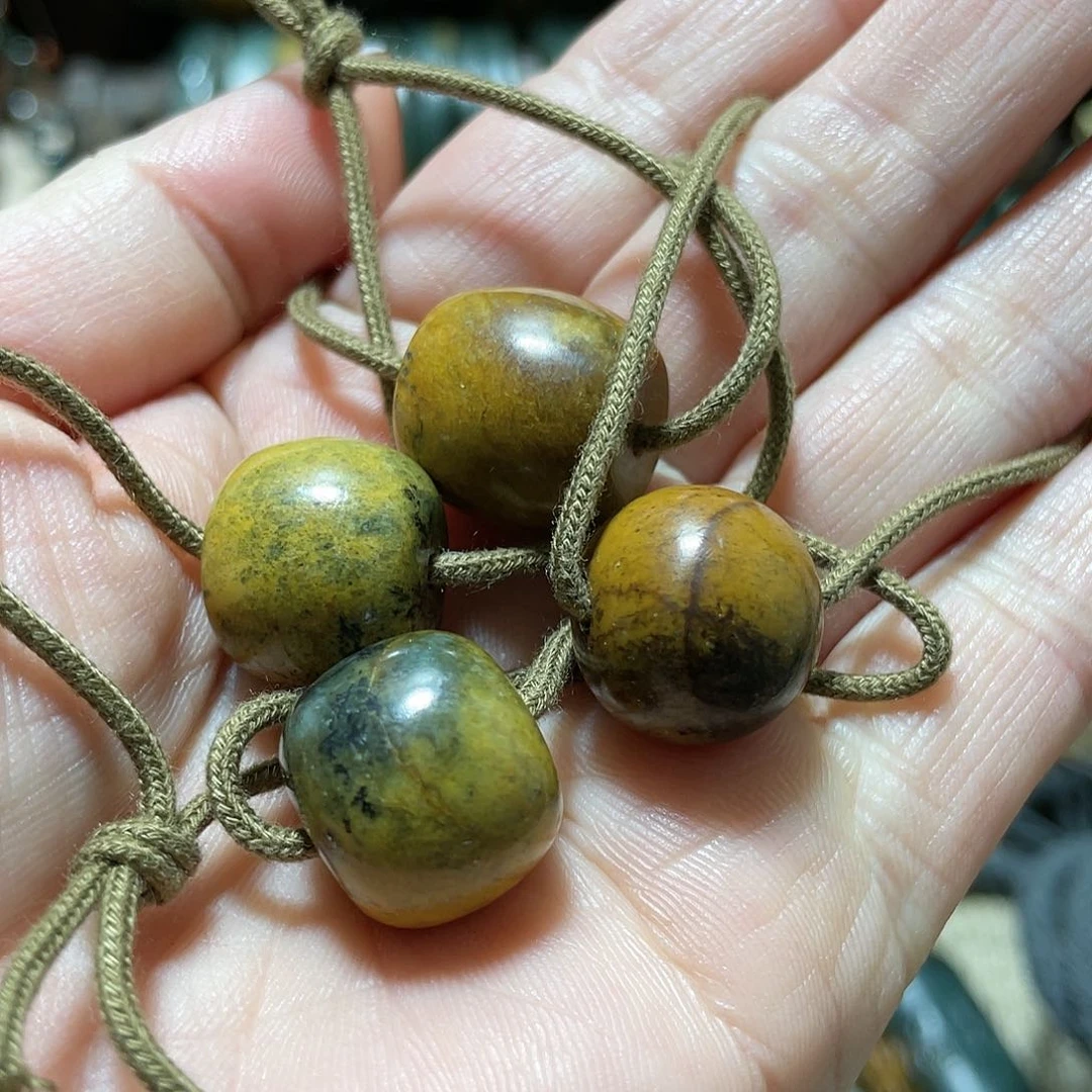 岫岩河磨玉（透闪石质玉）挂件未镶嵌江**见