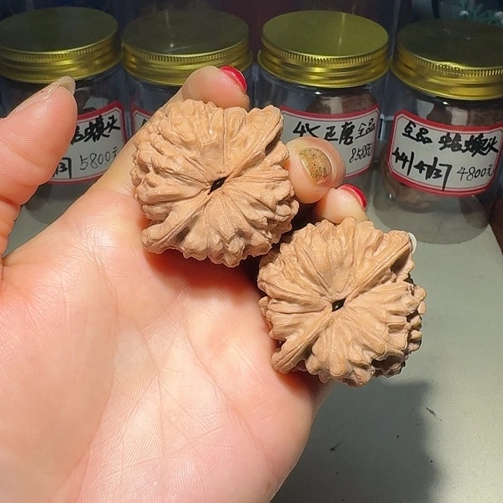 y***g文玩核桃吊坠46全品原装王勇官帽