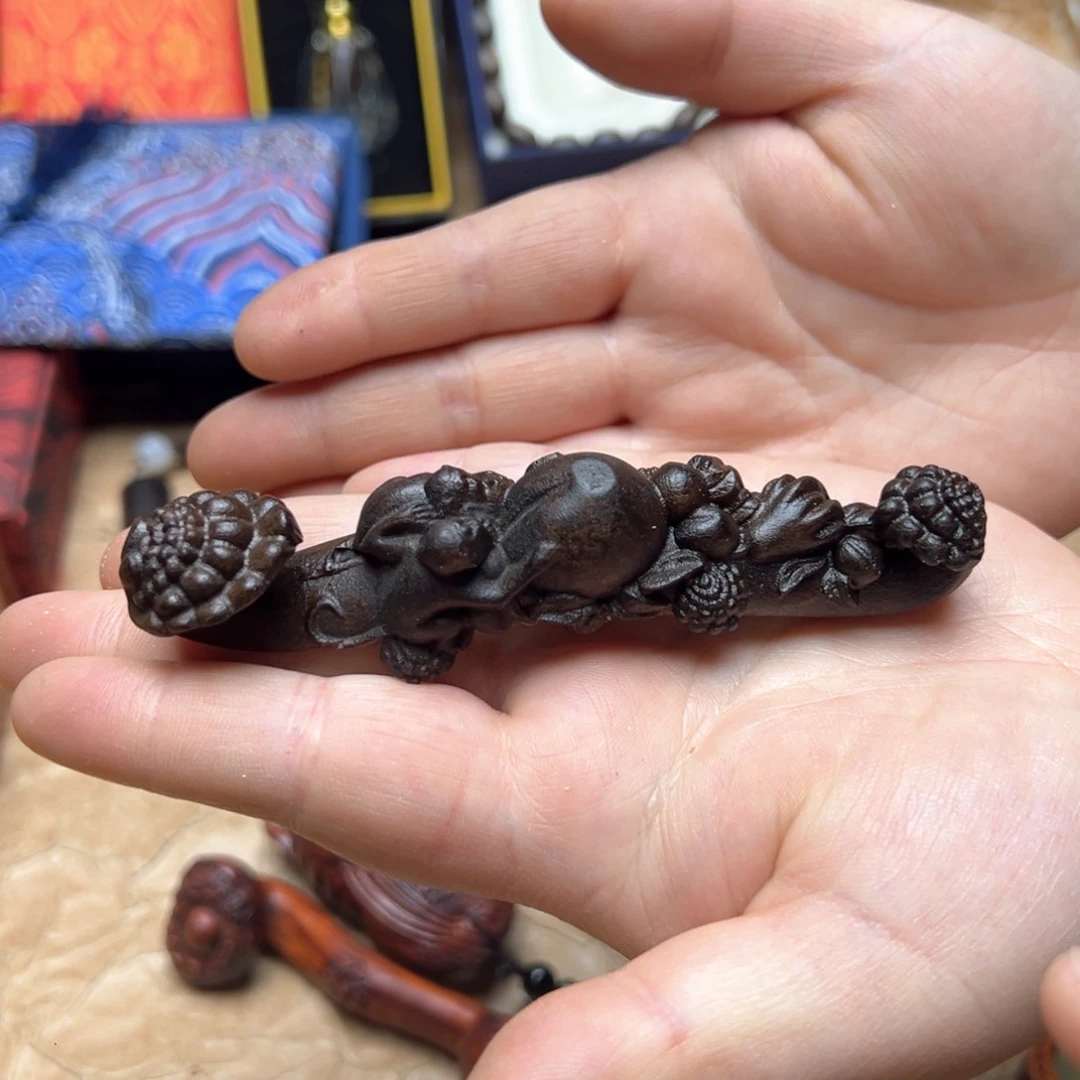 大叶紫檀（黑酸枝木类）