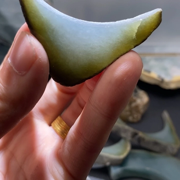 颈饰未镶嵌翡翠料子