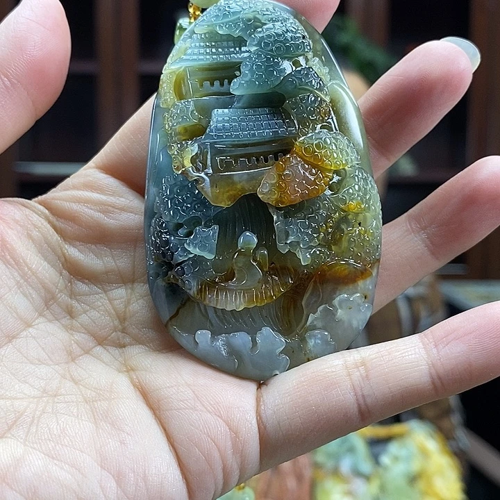 蛇纹石玉未镶嵌颈饰