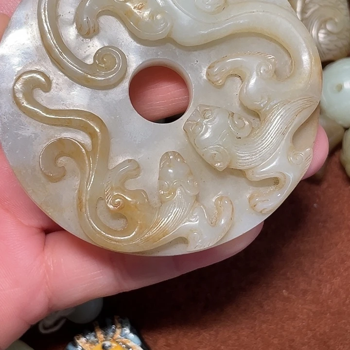 贺***人和田玉未镶嵌车挂