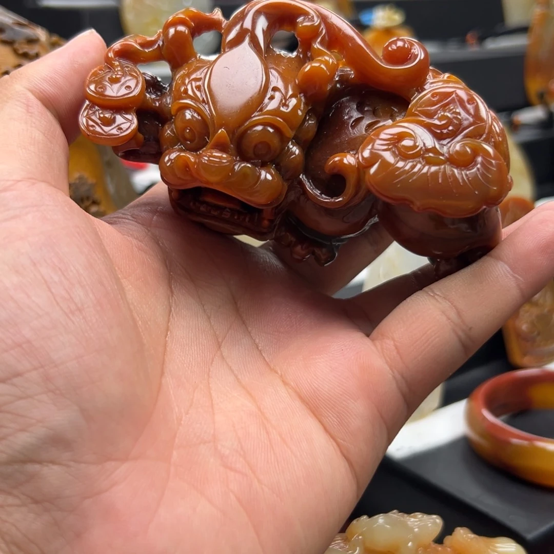 未镶嵌石英质玉（黄龙玉）黄龙玉