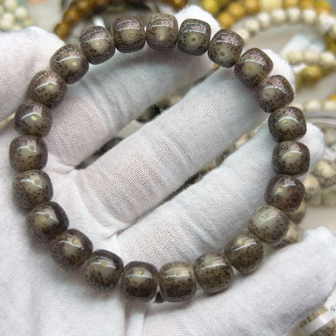 星月菩提手串赞*?星月黑冰