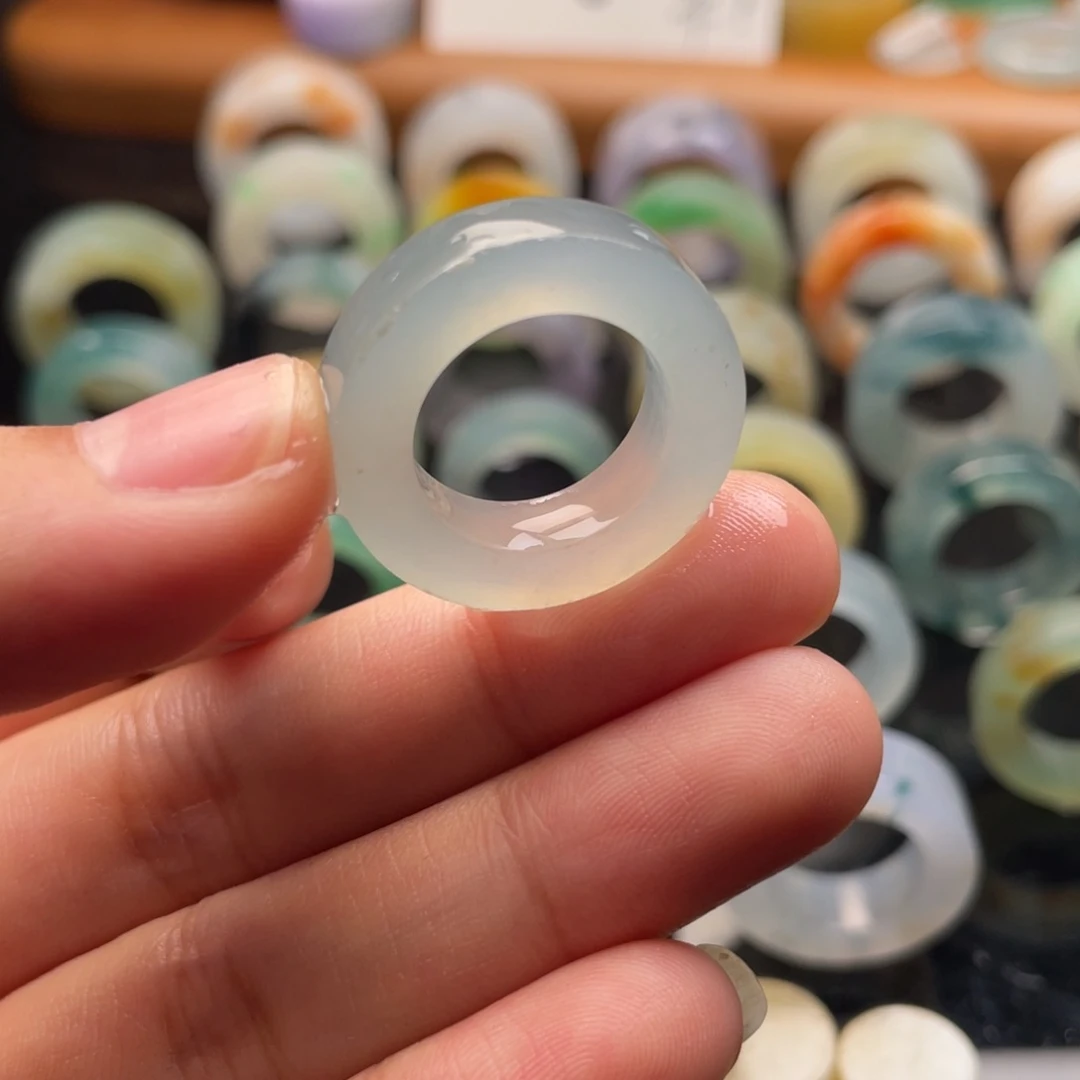 未镶嵌定制翡翠  白月光