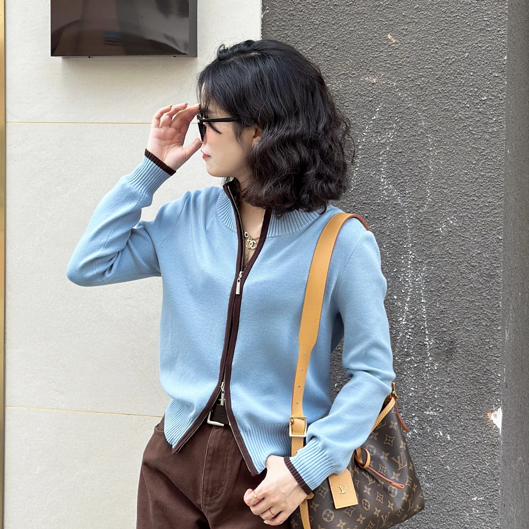 高级感穿搭双面拉链针织上衣