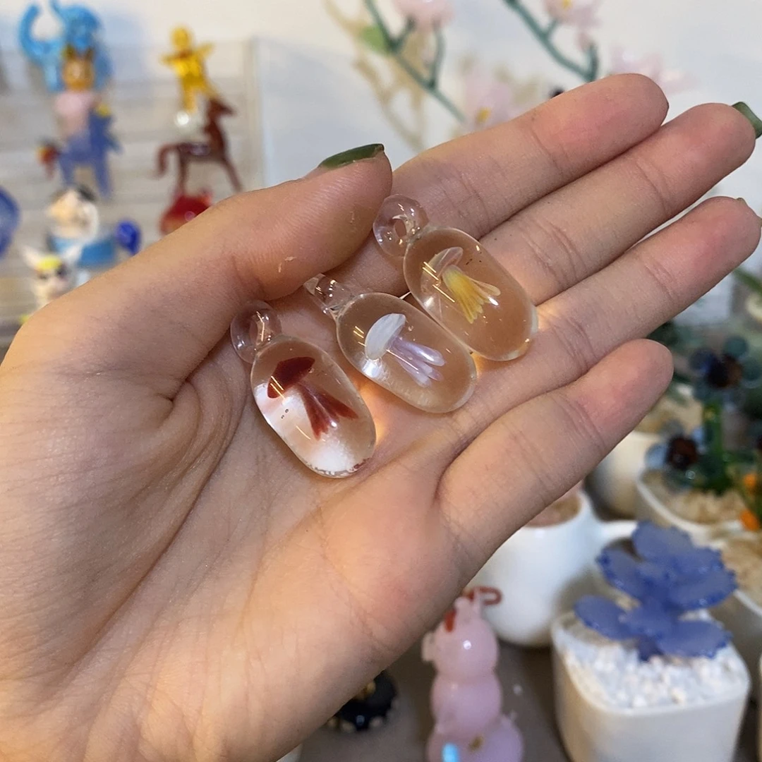 殇***儡琉璃手工艺品如今咯哦哦