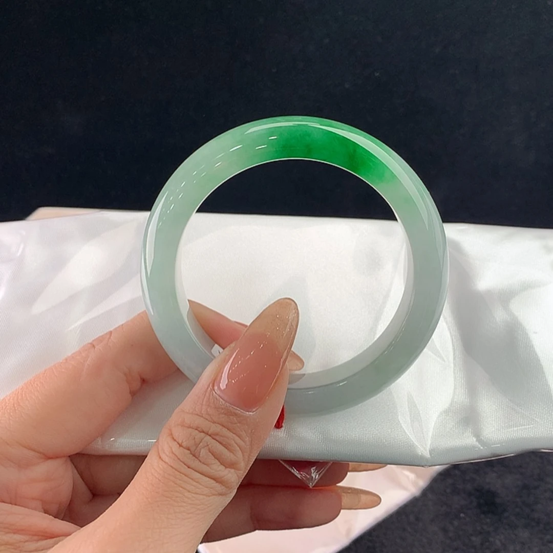 【闪购商品】未镶嵌手镯翡翠正52.8