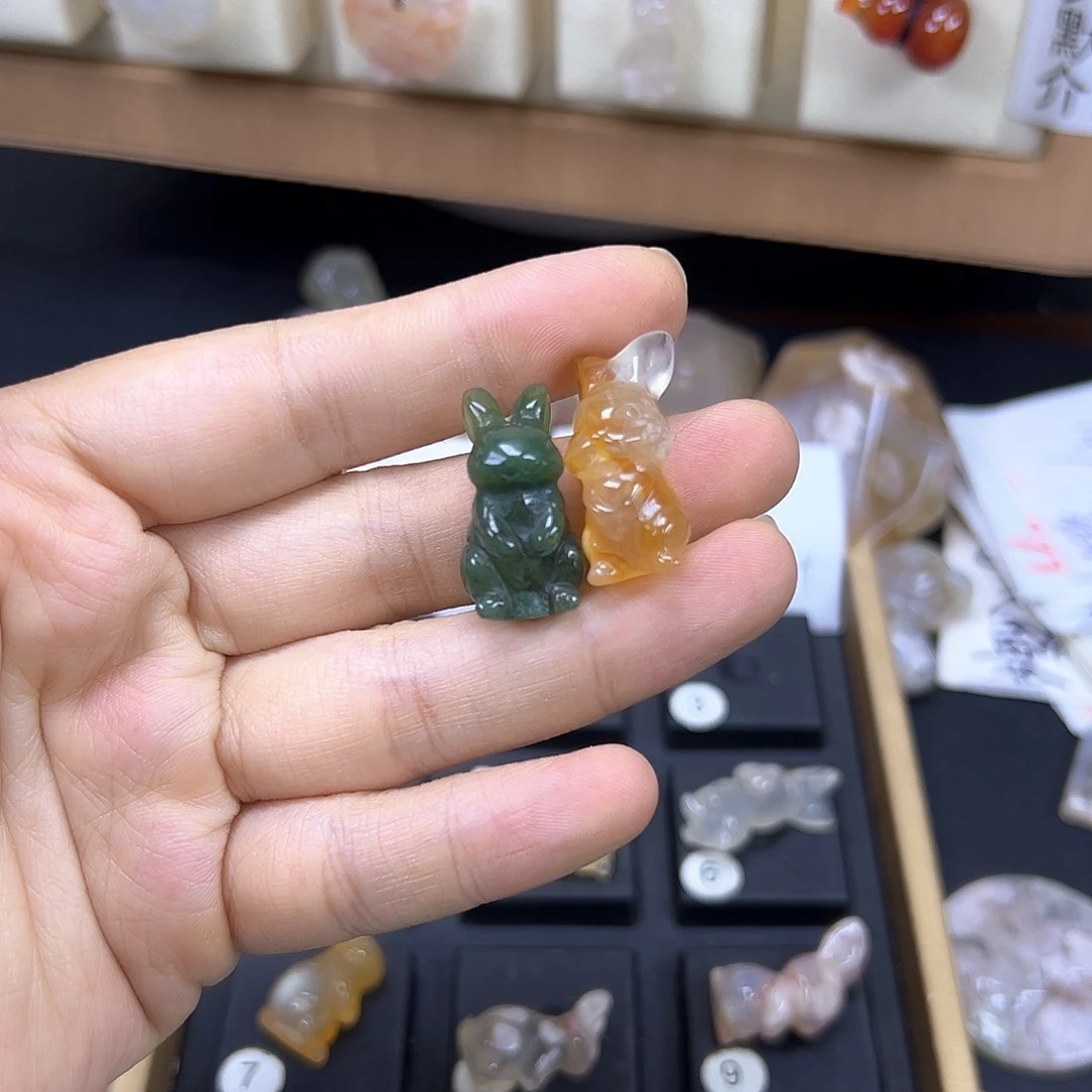 o***o石英质玉未镶嵌颈饰