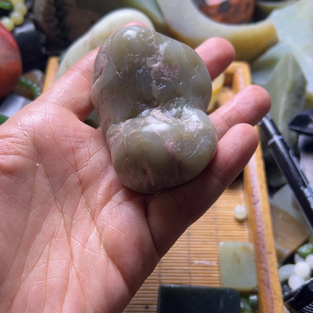 和田玉（糖玉）未镶嵌挂件