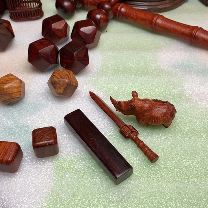 三***郎檀香紫檀（小叶紫檀）