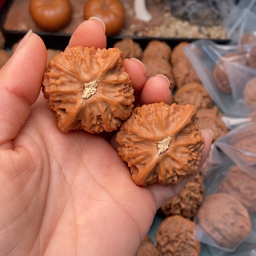 文玩核桃吊坠宫灯11