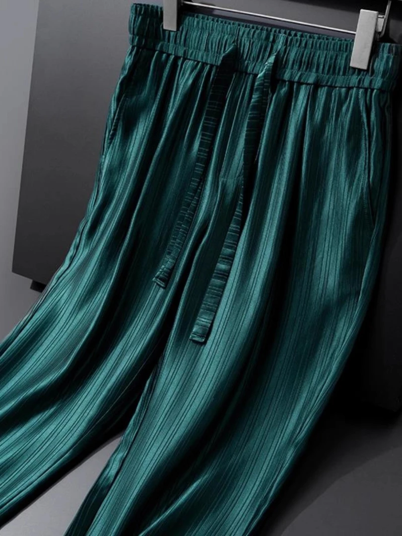 夏季高端醋酸垂感丝滑冰丝绿色阔腿直筒裤休闲裤男宽松长裤子薄款