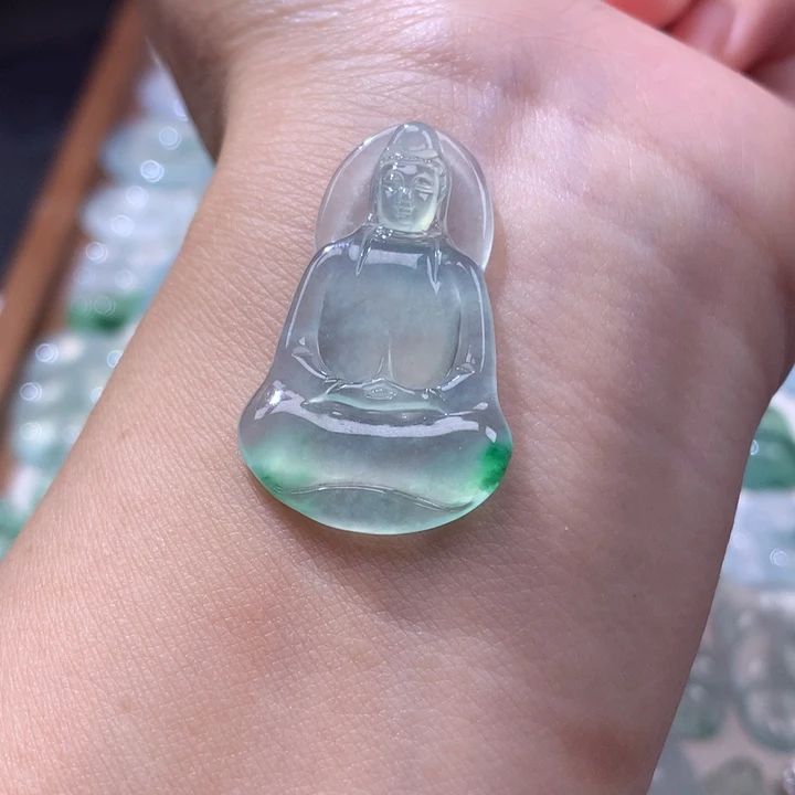颈饰未镶嵌翡翠高冰飘阳绿素衣观音