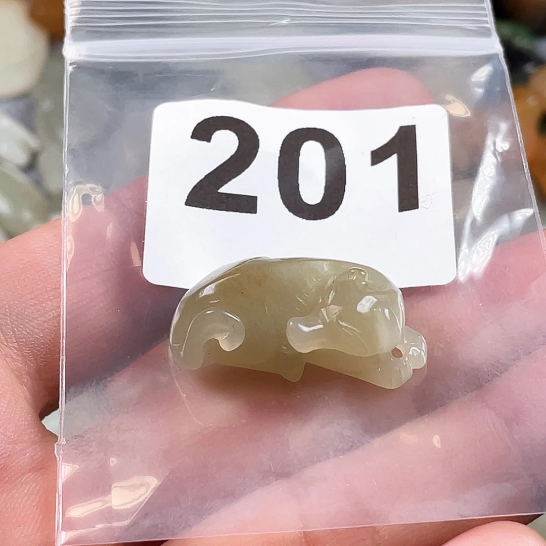 和田玉（糖玉）颈饰未镶嵌