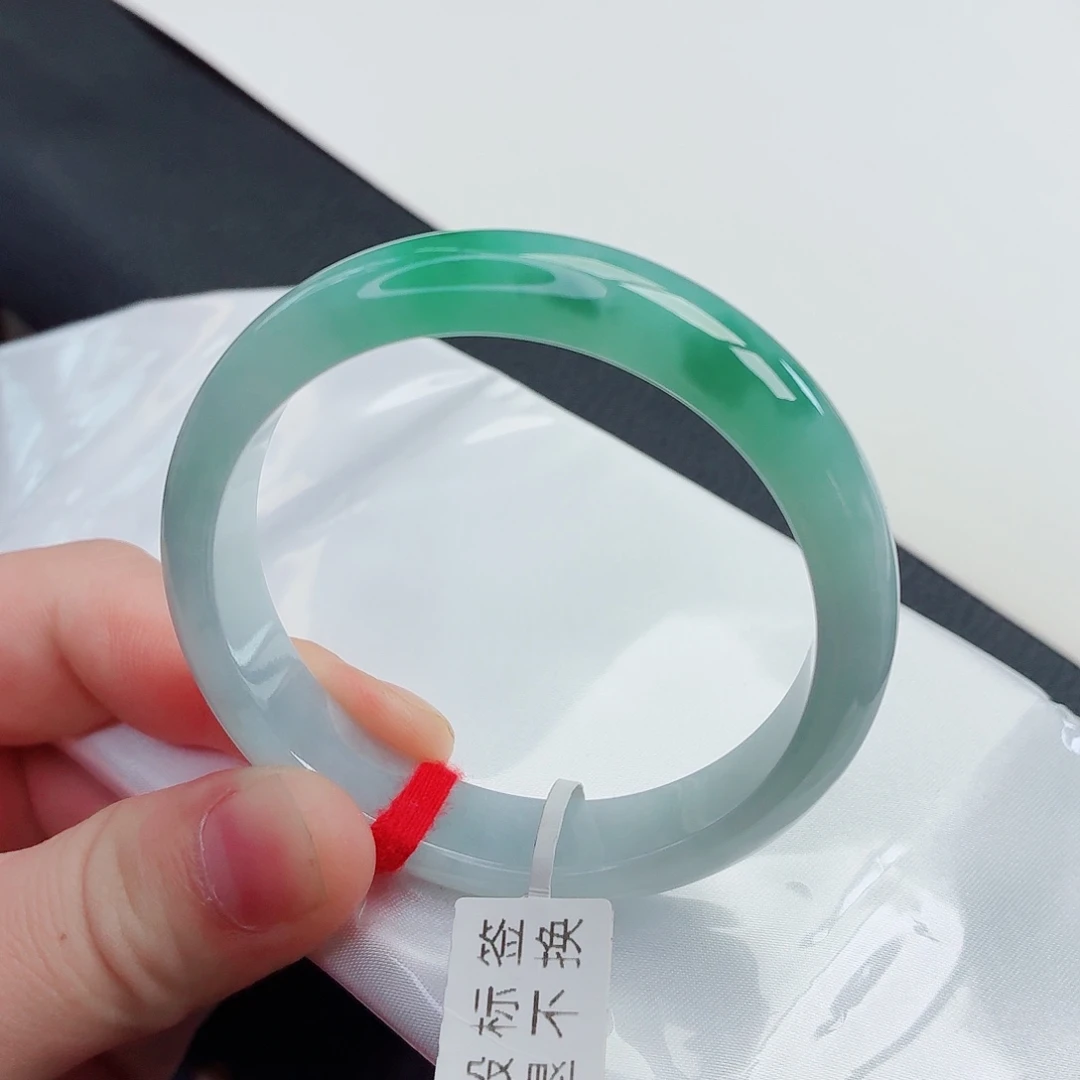 翡翠未镶嵌手镯天然翡翠A货