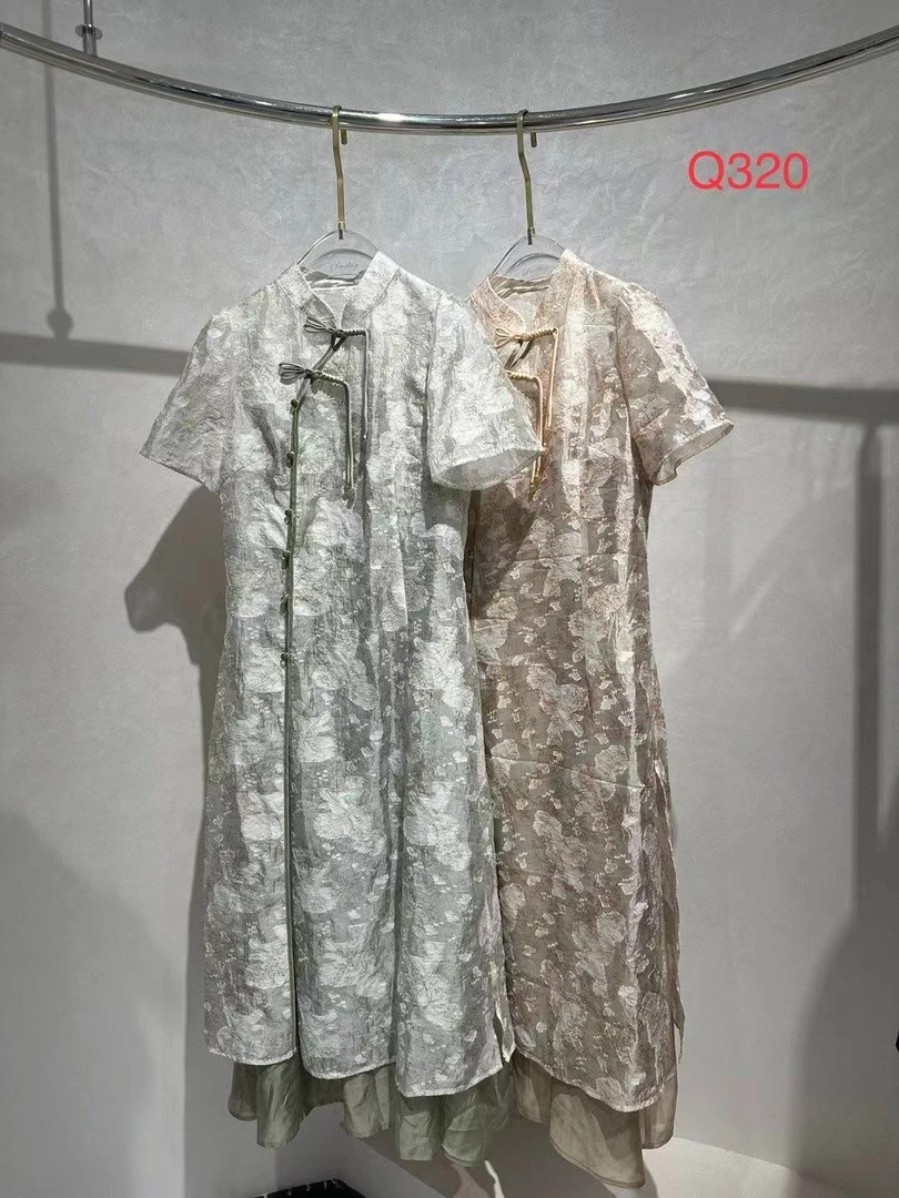 女士精品时尚连衣裙