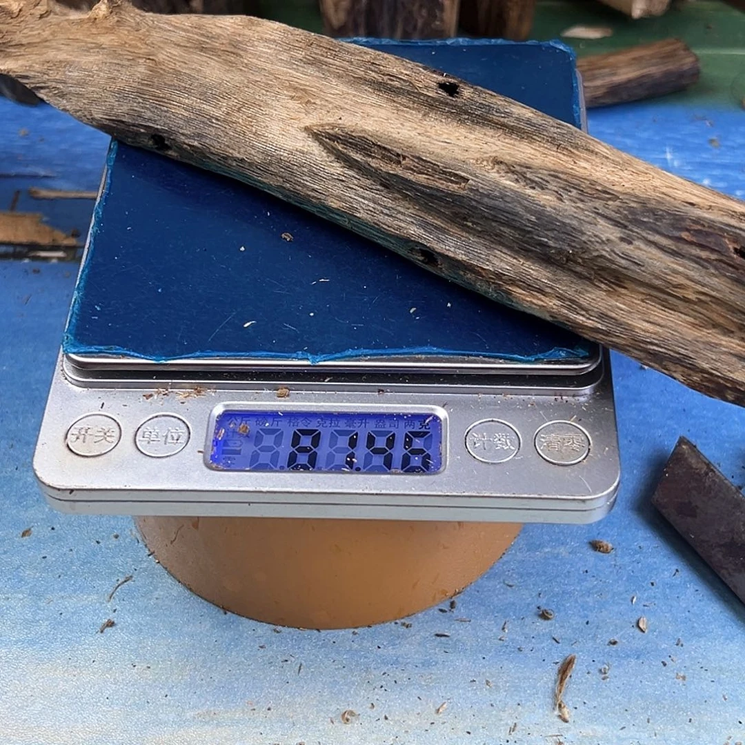 香料绿奇楠虫漏白棋81克