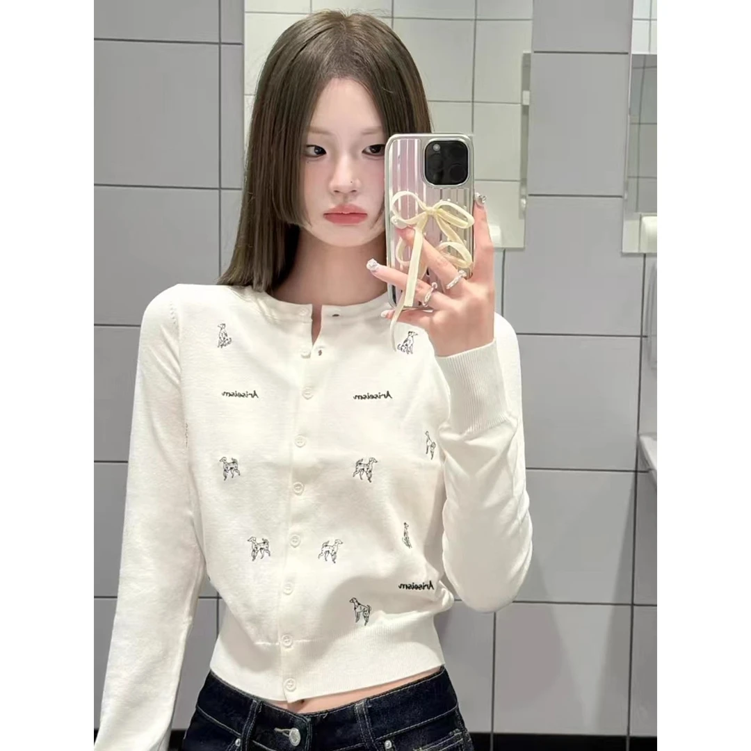 刺绣小狗短款白色毛衣针织开衫女早秋季新款修身高腰小上衣打底衫