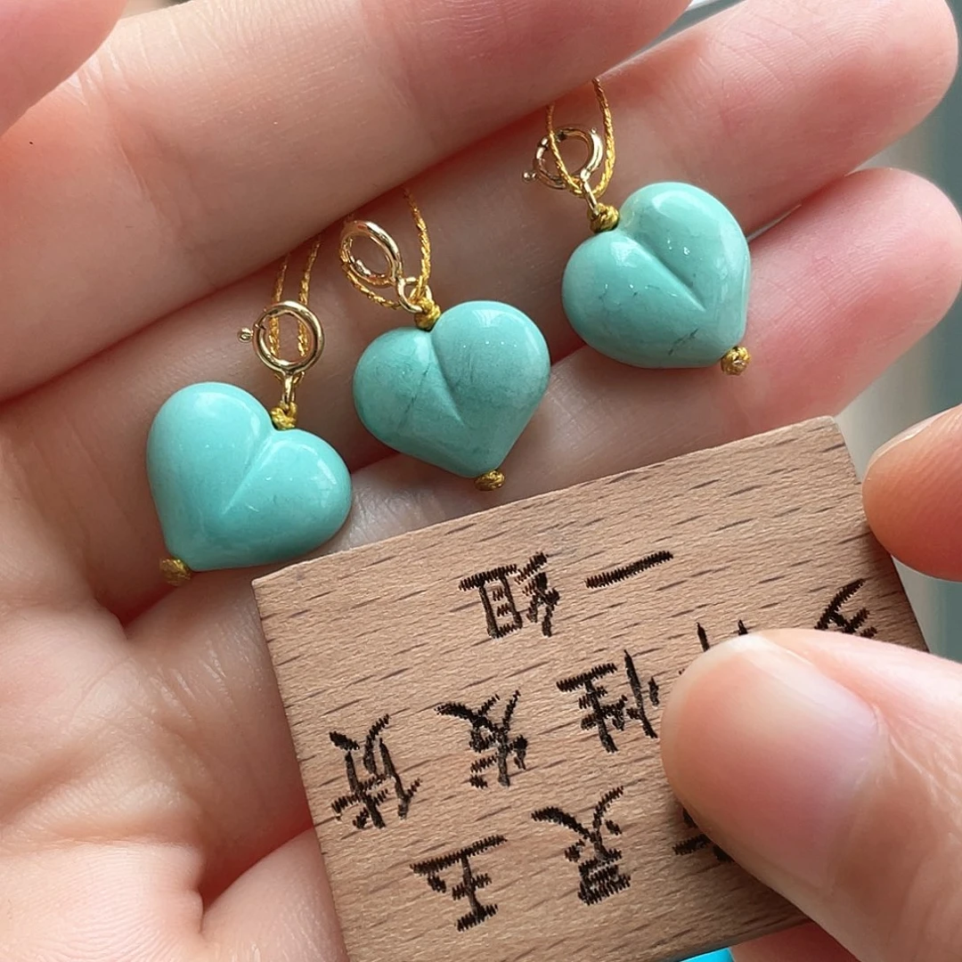 未镶嵌绿松石颈饰