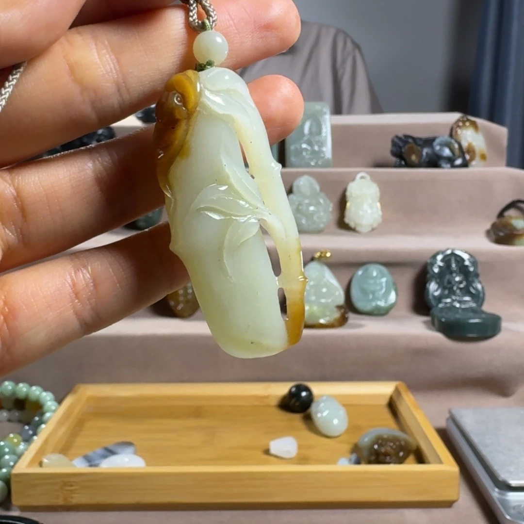 和田玉（糖玉）手镯未镶嵌