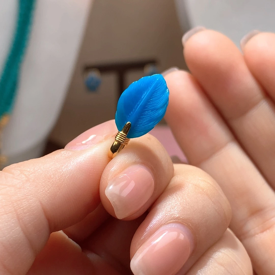 18K金镶嵌绿松石珠宝奇石