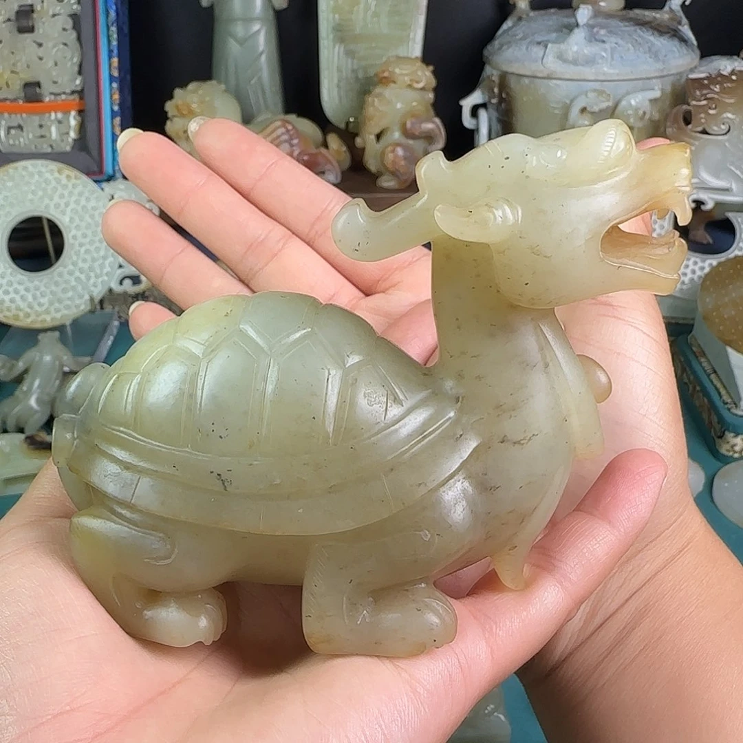 和田玉未镶嵌挂件鉴****）